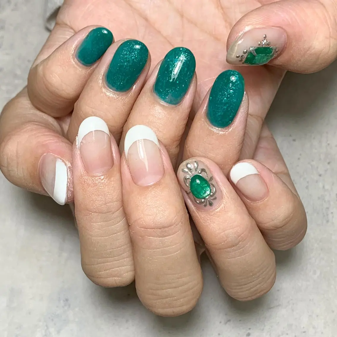 ネイル ハンドネイル FIORITURA aiのネイルデザイン