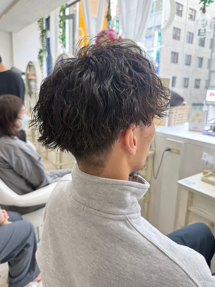 ショート カット パーマ 新籾 尚哉のヘアスタイル