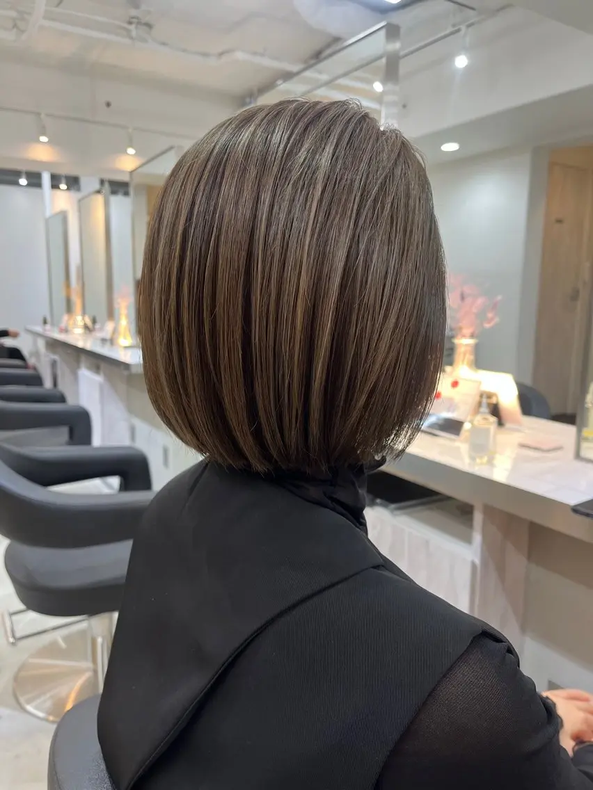 ショート カラー ヘアカラー トリートメント Viot 銀座 樋口 桃佳のヘアスタイル