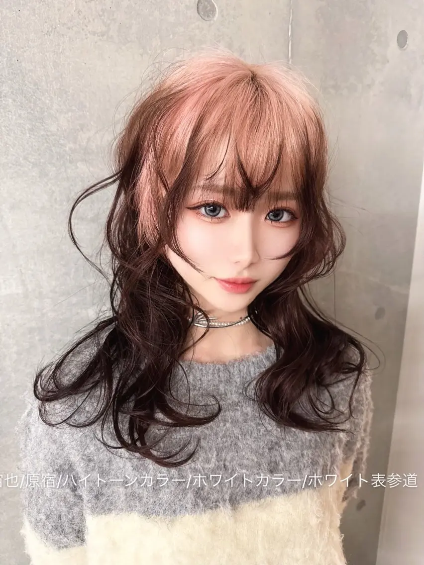 セミロング カラー レイヤーカット デザインカラーウルフ 宙也のヘアスタイル