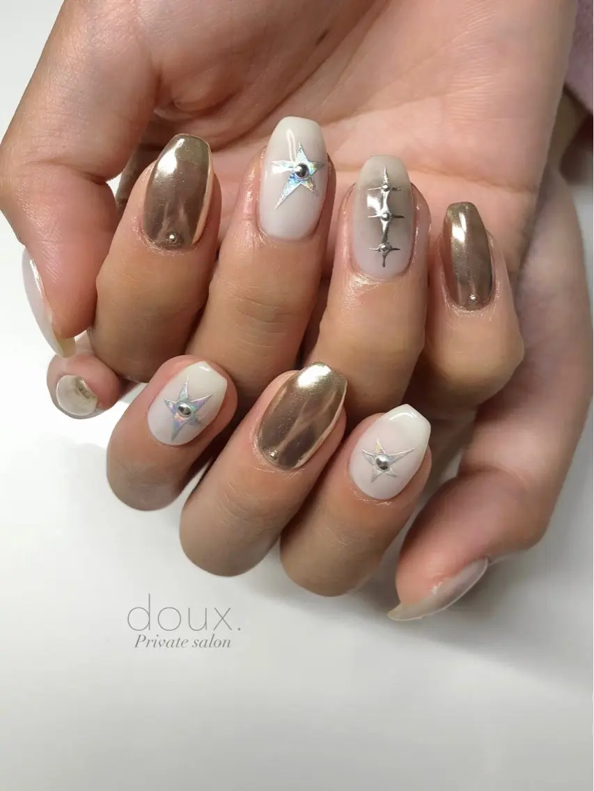 ネイル フレンチネイル 韓国ネイル マグネットネイル ミラーネイル ニュアンスネイル doux. nailのネイルデザイン