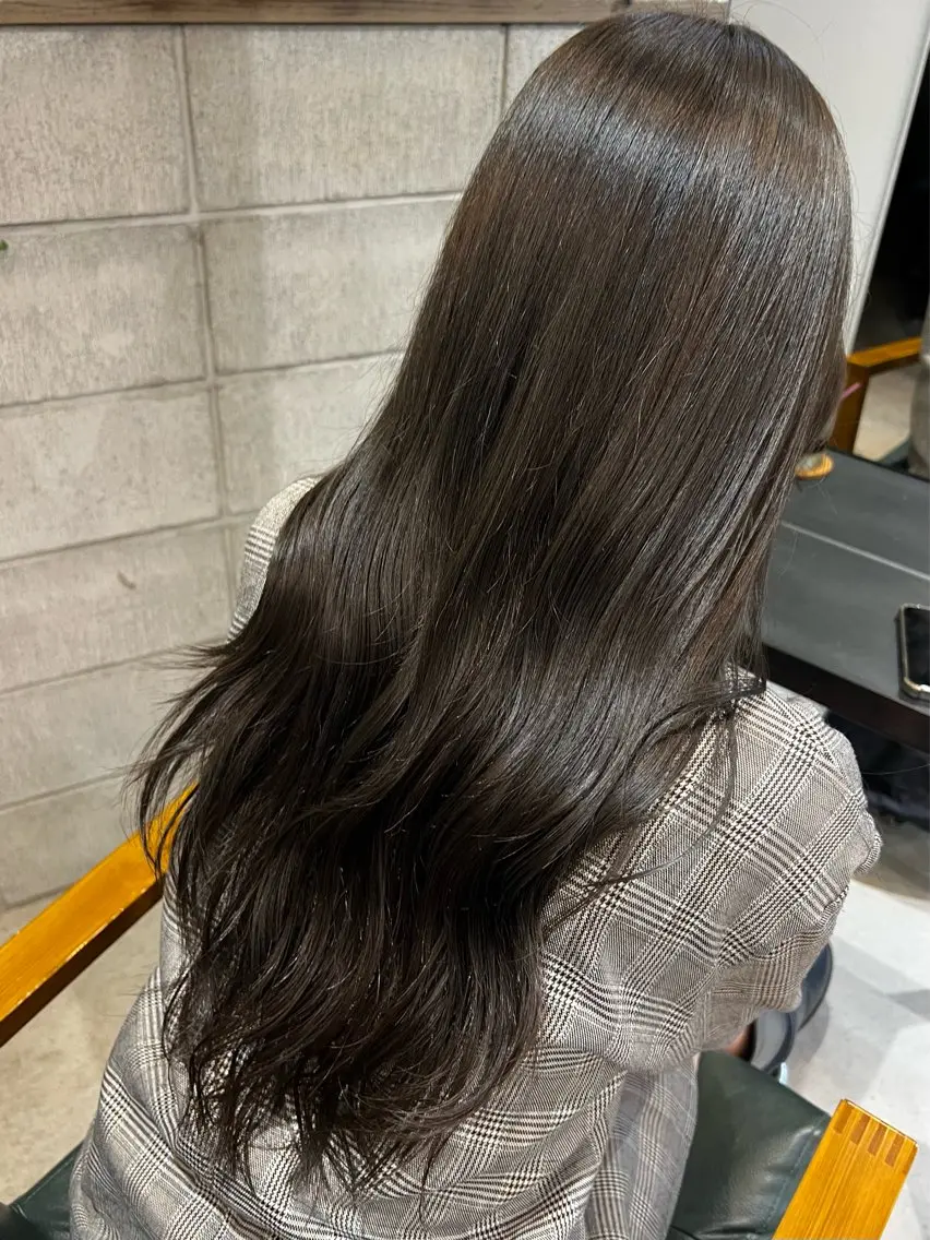 ロング ヘアカラー カラー/ダブルカラー グレイカラー椿こはなのヘアスタイル