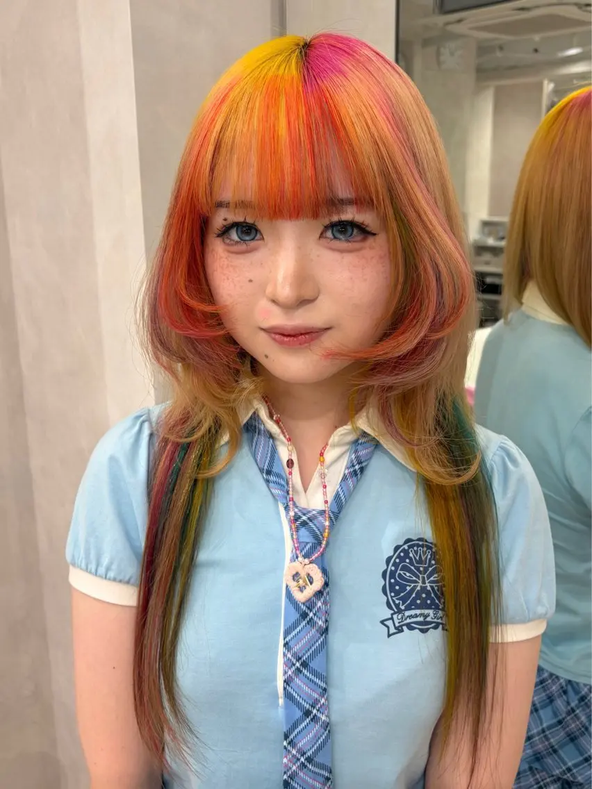 🧚🏻‍♀️ブリーチリタッチ＋デザインカラー🦄/レインボー/ユニコーン/カラフル🌈/トリートメントカラーの写真