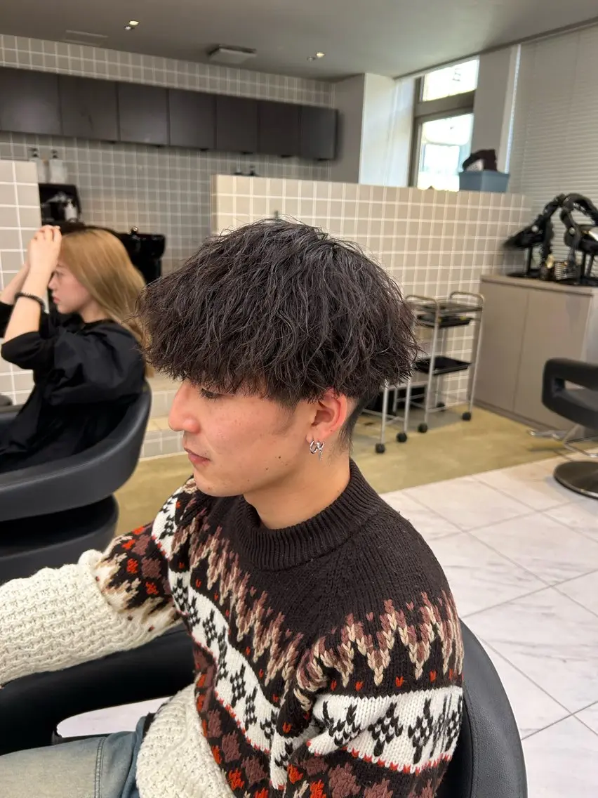 ショート カラー パーマ ヘアアレンジ メンズ メンズパーマ 💎韓国/ レイヤー カット/ 暖色🫧のヘアスタイル