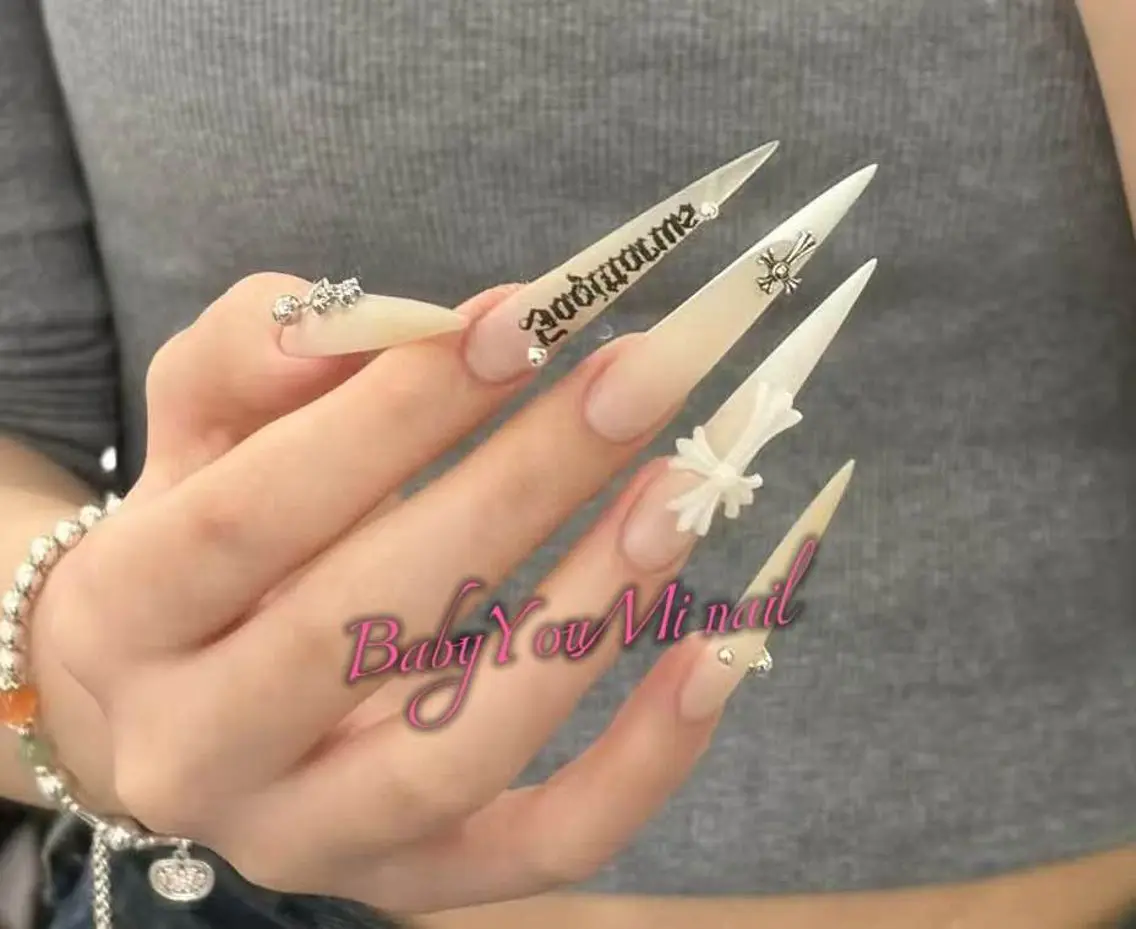 ネイル オーロラネイル チークネイル 成人式 フットネイル フレンチネイル ハンドネイル BabyYouMi nailのネイルデザイン