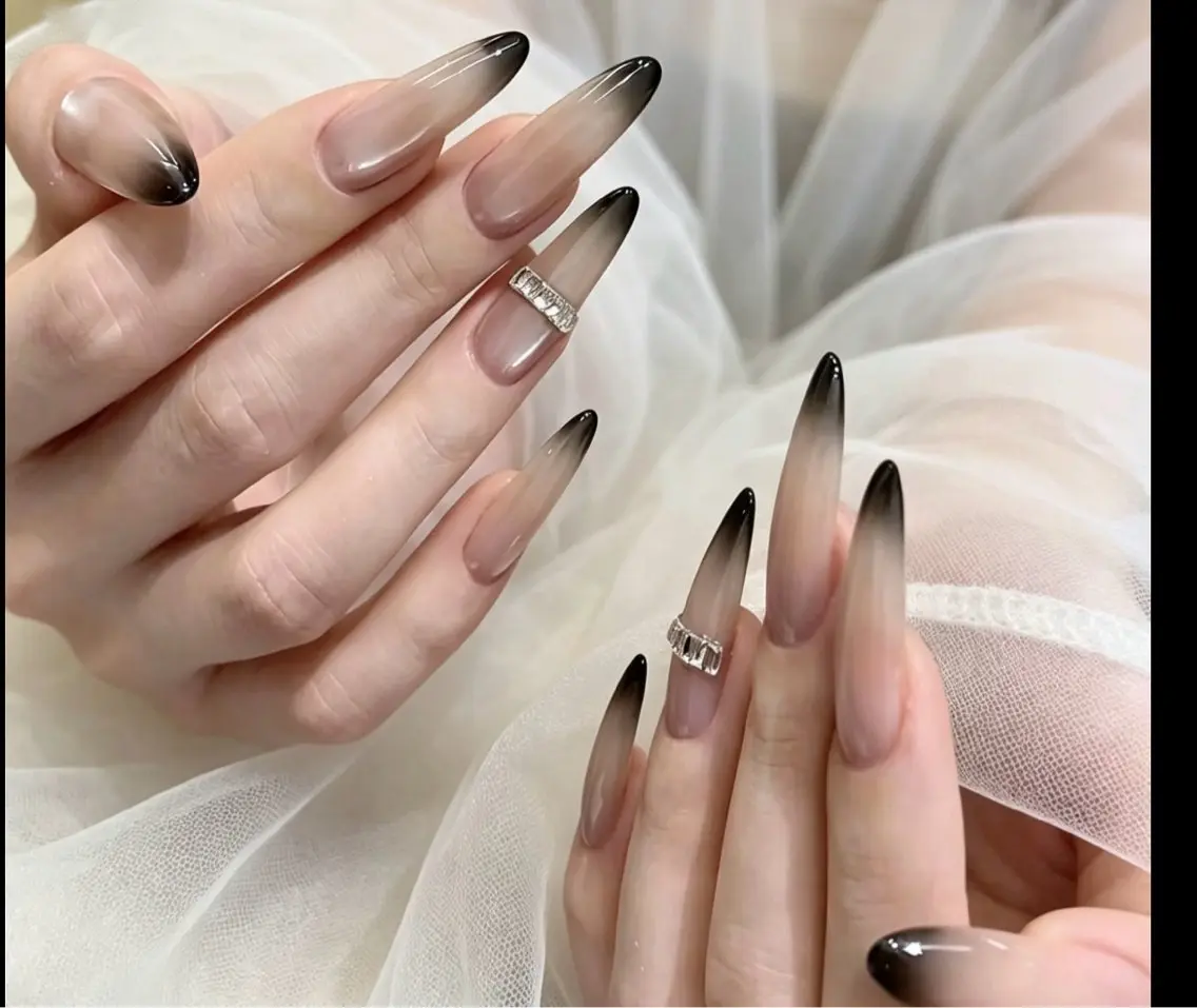 ネイル ハンドネイル queen nail 新宿店のネイルデザイン