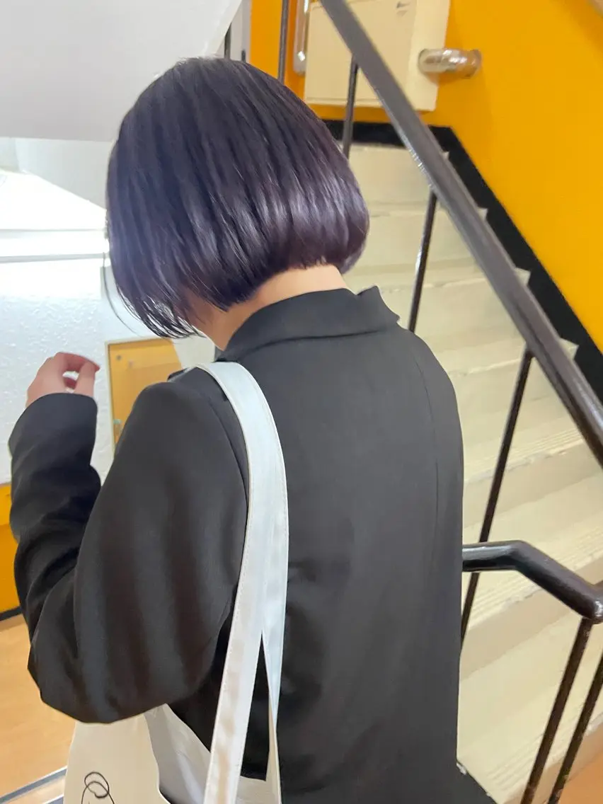 ショート カラー バイオレットカラー カット ヘアカラー トリートメント ayane⭐️ボブ・ ショート・パーマのヘアスタイル