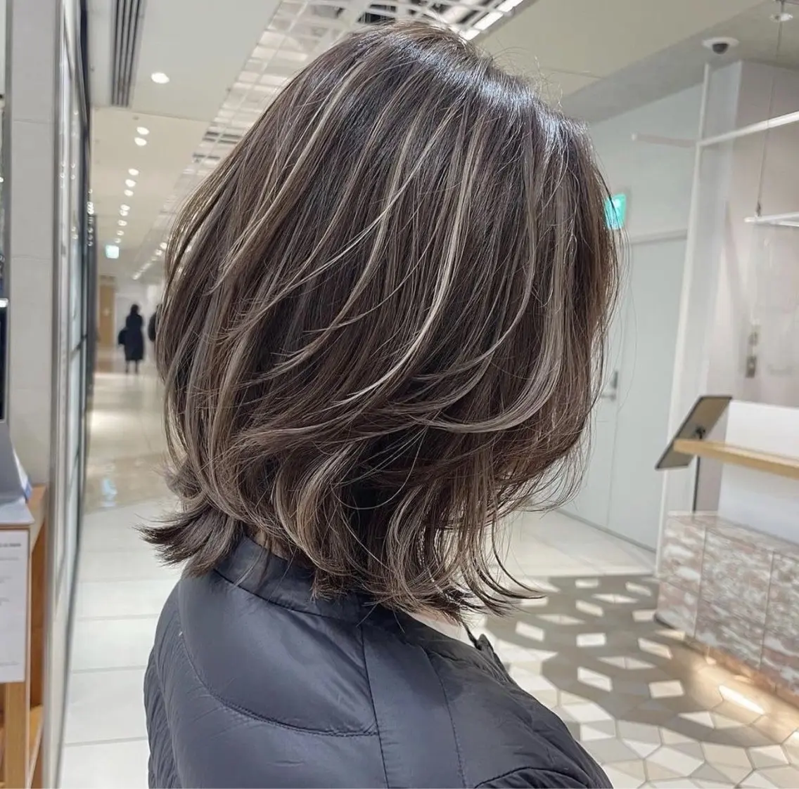 ミディアム KAEDE🎀 ハイライト特化のヘアスタイル