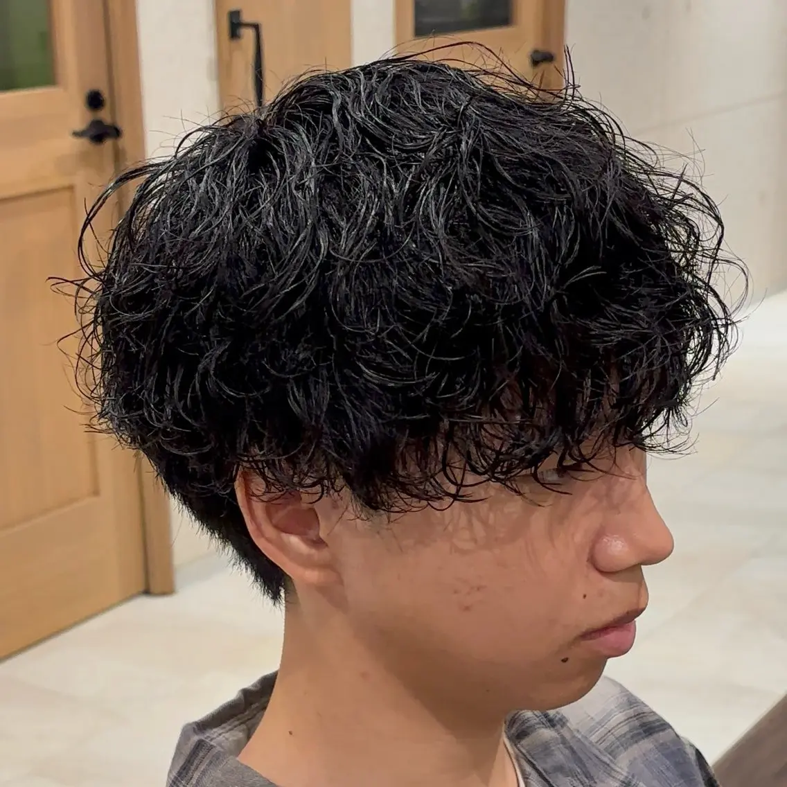 ショート パーマ メンズ メンズパーマ カット パーマ 泉 / メンズパーマ /毛流れ特化のヘアスタイル