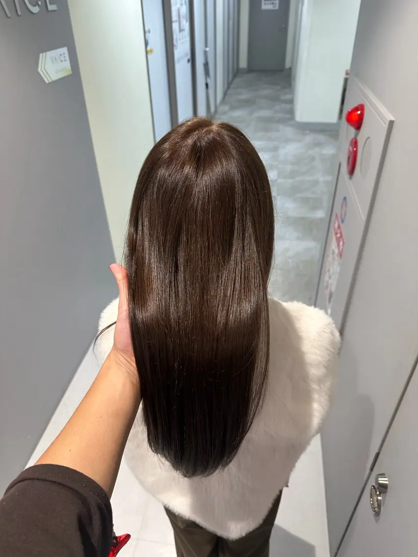 ロング ヘアカラー 髪質改善、艶髪カラー 縮毛矯正特化のヘアスタイル