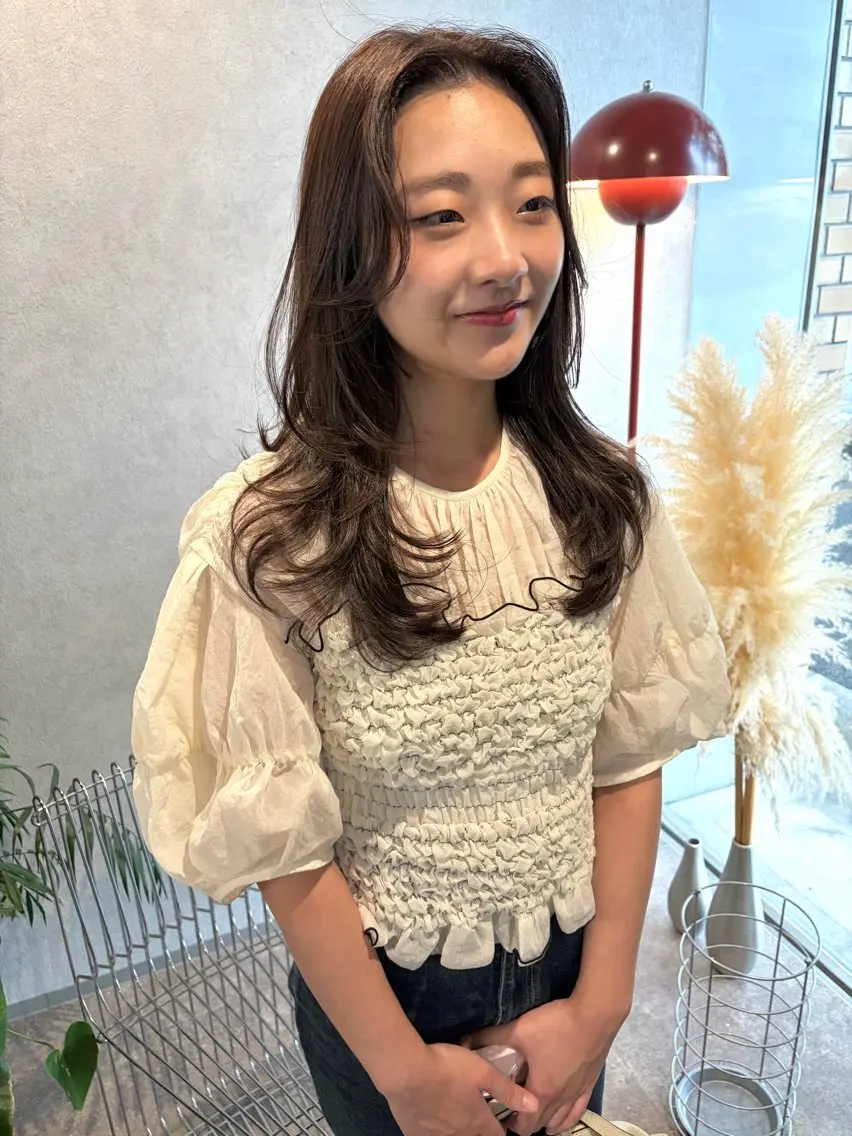 ロング カラー ベージュカラー ミント ミントベージュ カット ヘアカラー トリートメント 城慎太郎 大濠/レイヤーカットのヘアスタイル