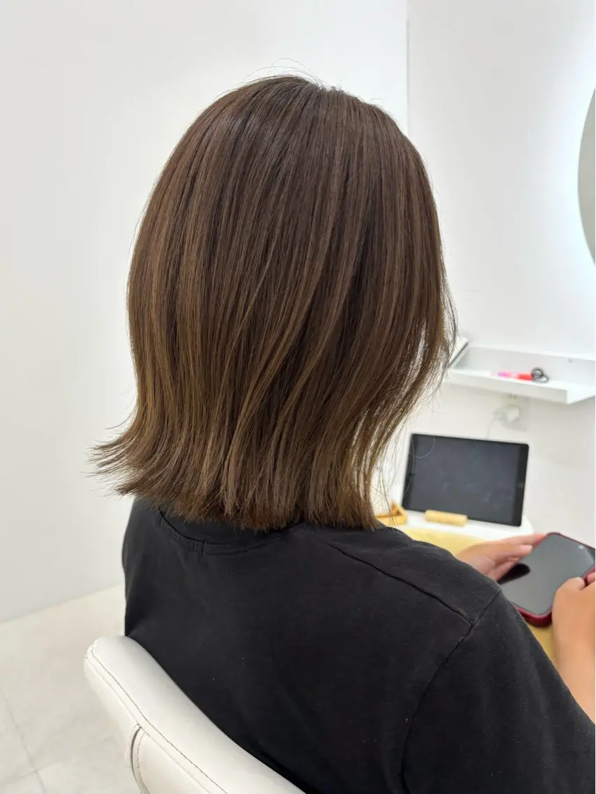ミディアム カラー カット ヘアカラー トリートメント 【aini天王寺】 𝐚𝐢𝐫𝐢✂︎のヘアスタイル