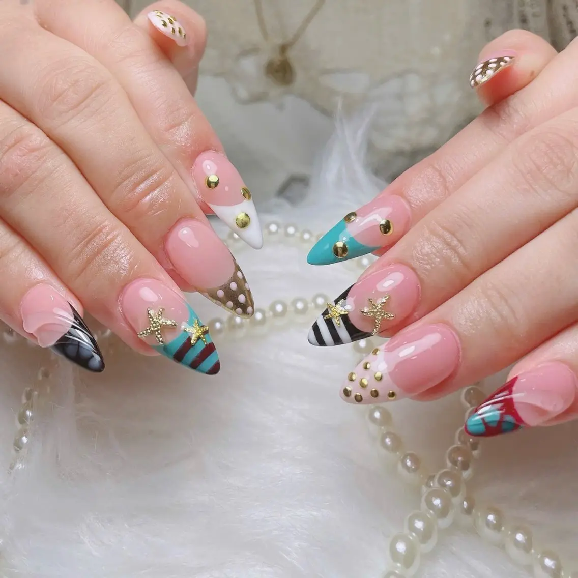 ネイル オーロラネイル ボルドー ブラウン 氷ネイル・うるうるネイル キラキラネイル ハンドネイル Sora  Nail 長さ出し専門店のネイルデザイン