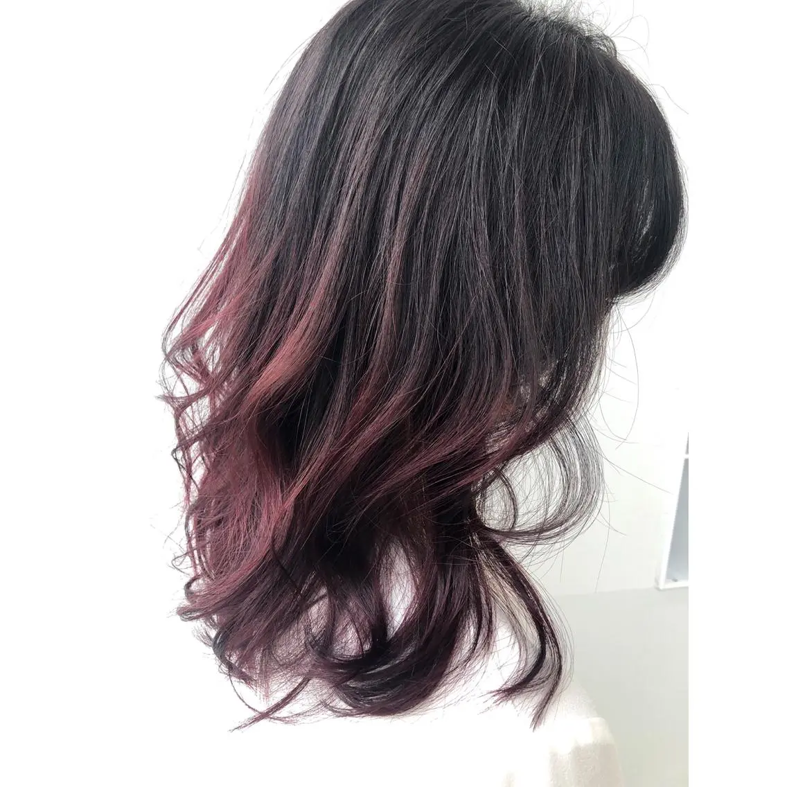 ミディアム カラー レッドカラー レイヤーカット トリートメント 推しカラー✨ オタク美容師ユウカのヘアスタイル