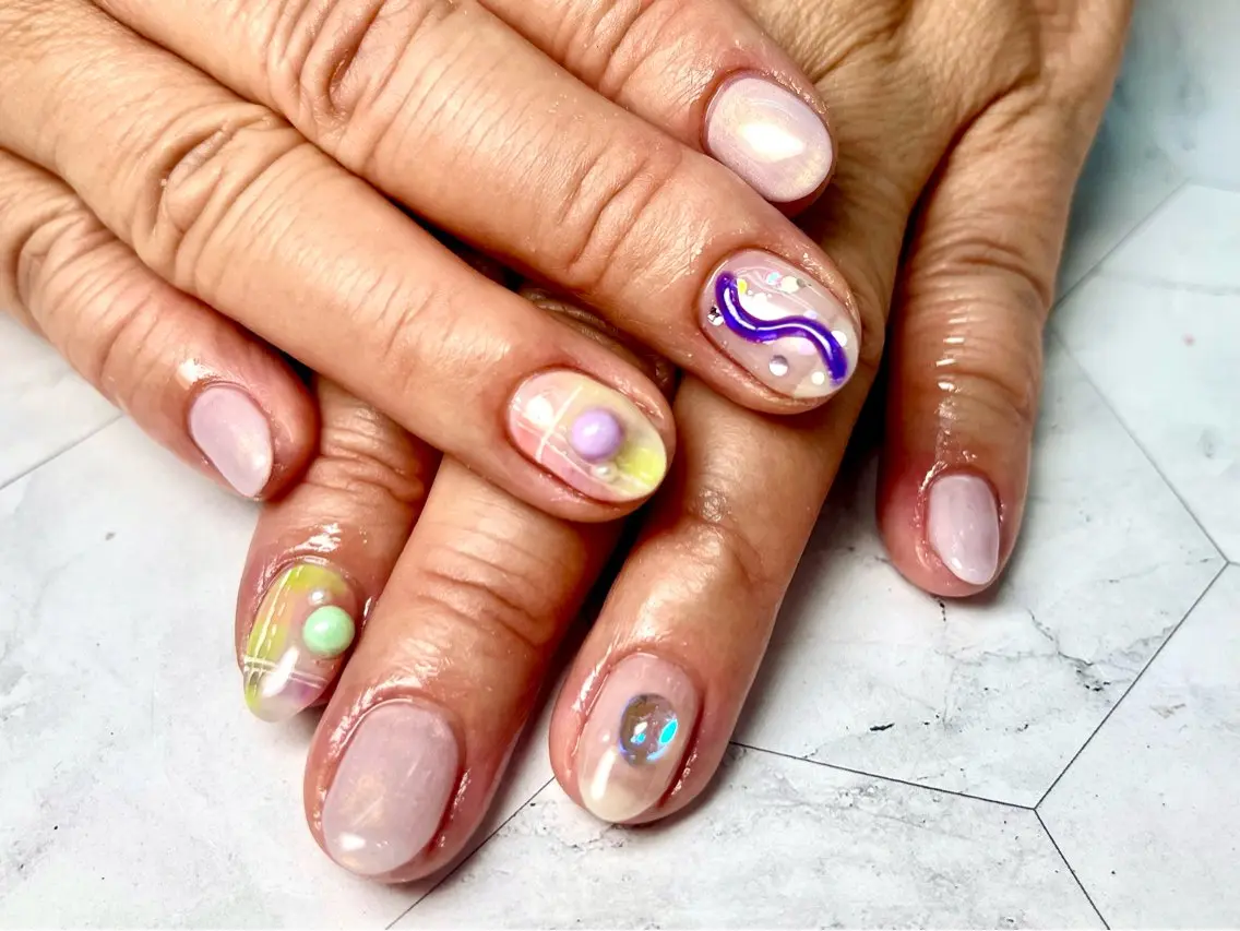 ネイル Queennail 北堀江megumiのネイルデザイン