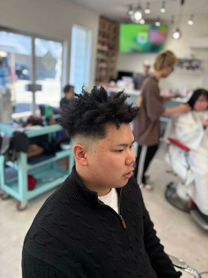 ショート パーマ メンズ カット パーマ 本間 颯太のヘアスタイル
