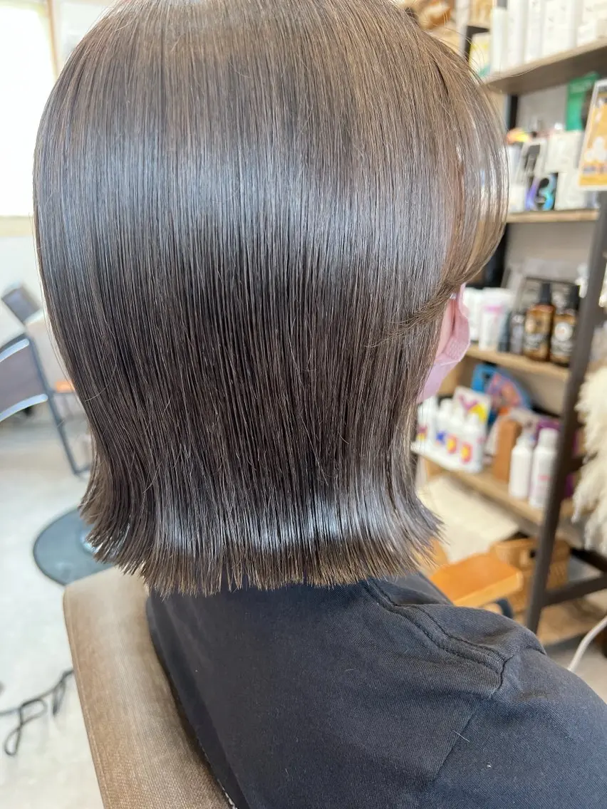 ミディアム カラー グレージュ hair works raptureのヘアスタイル