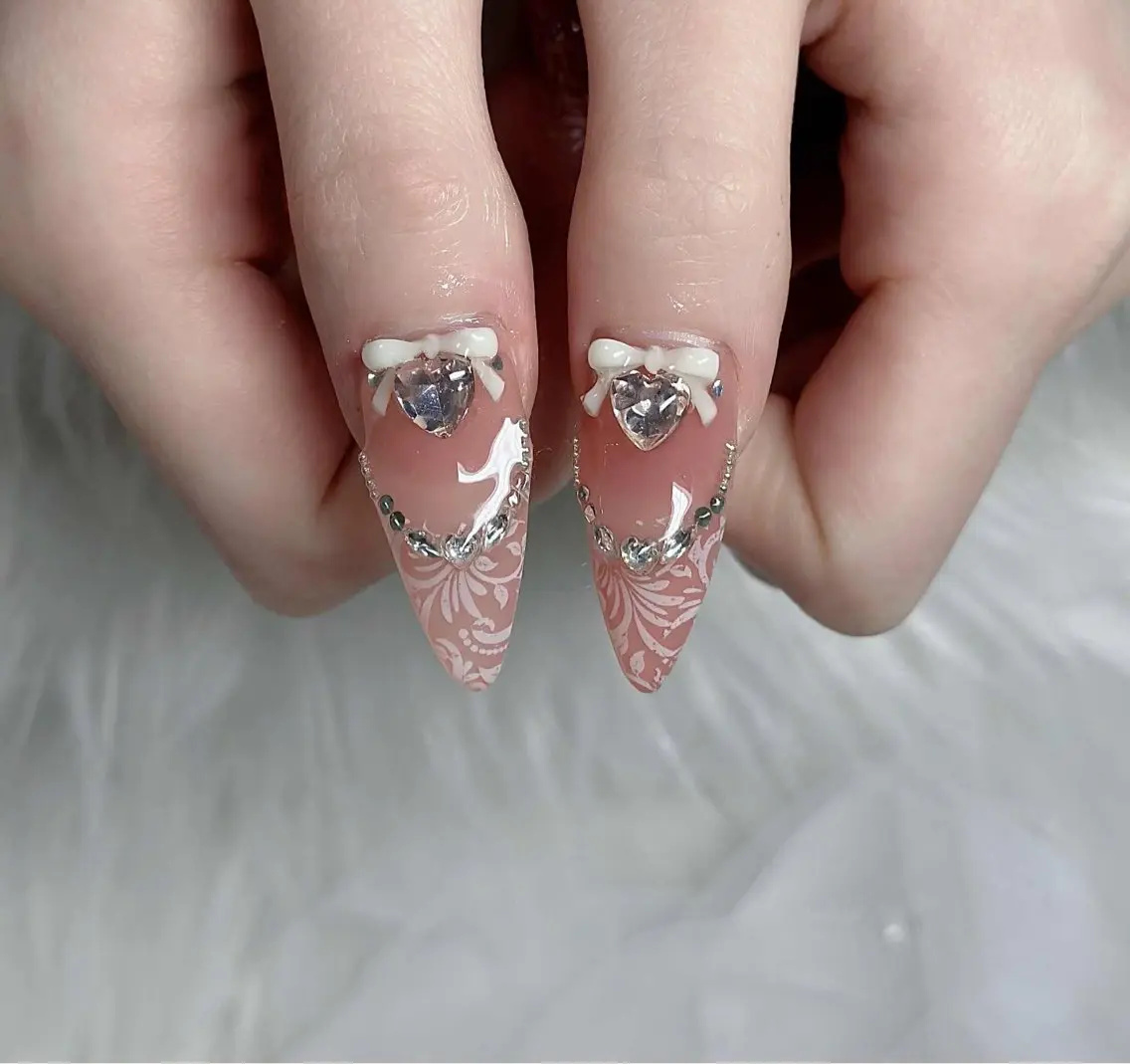ネイル オーロラネイル フレンチネイル ジェルネイル ハロウィン キラキラネイル ハンドネイル H.baby Nail Salonのネイルデザイン