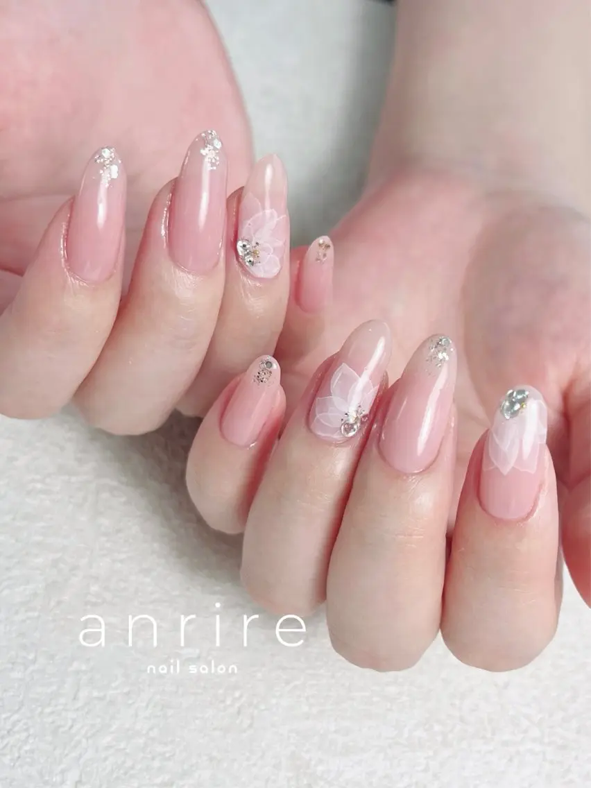 ネイル フラワーネイル ジェルネイル キラキラネイル ラメ(グリッター) パラジェル nailsalon anrireのネイルデザイン