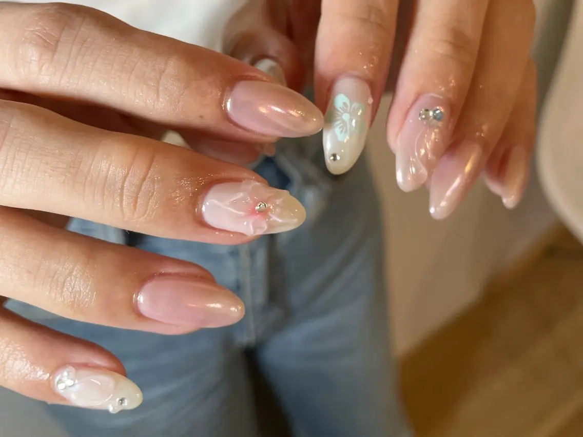ネイル 韓国ネイル ニュアンスネイル オフィスネイル シンプルネイル ワンホンネイル ハンドネイル vico栄 Azusa🍓のネイルデザイン