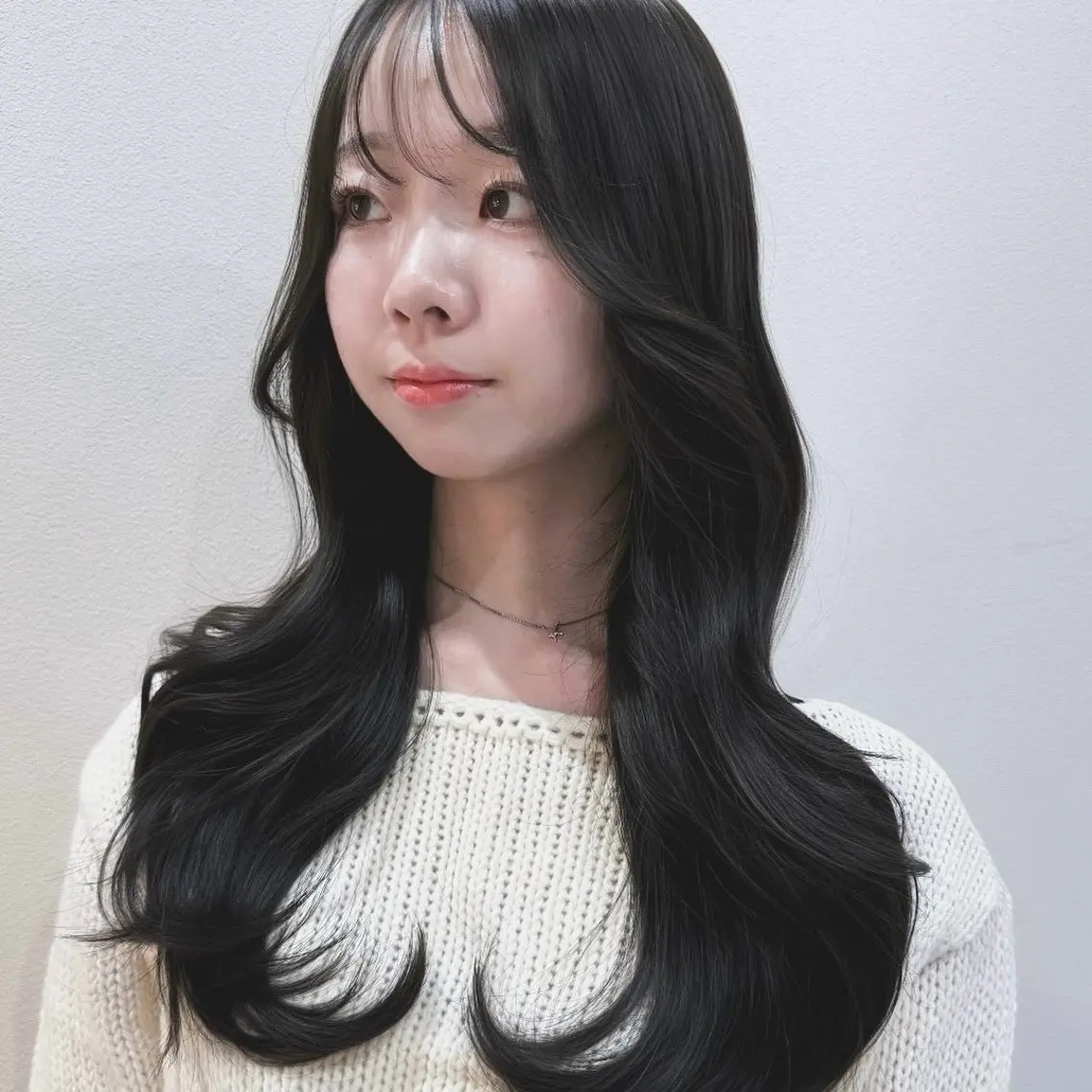 ロング カラー ブラウンカラー 透明感カラー グレージュ オリーブカラー ピンクカラー カット ヘアカラー トリートメント CHAINON CENTREのヘアスタイル