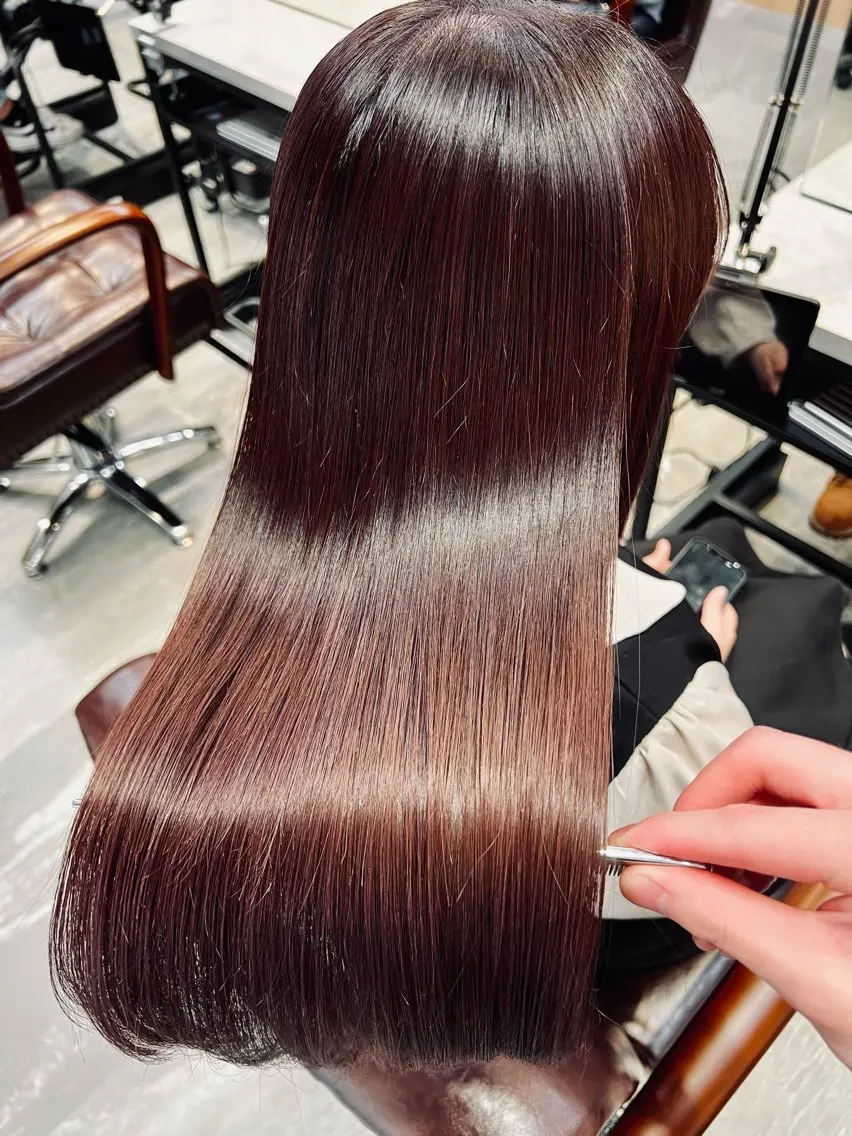 💍💎人気𝗠𝗘𝗡𝗨【❄️縮毛矯正髪質改善❄️】小顔レイヤーカット➕ナチュラル縮毛矯正➕プレミアムトリートメントの写真
