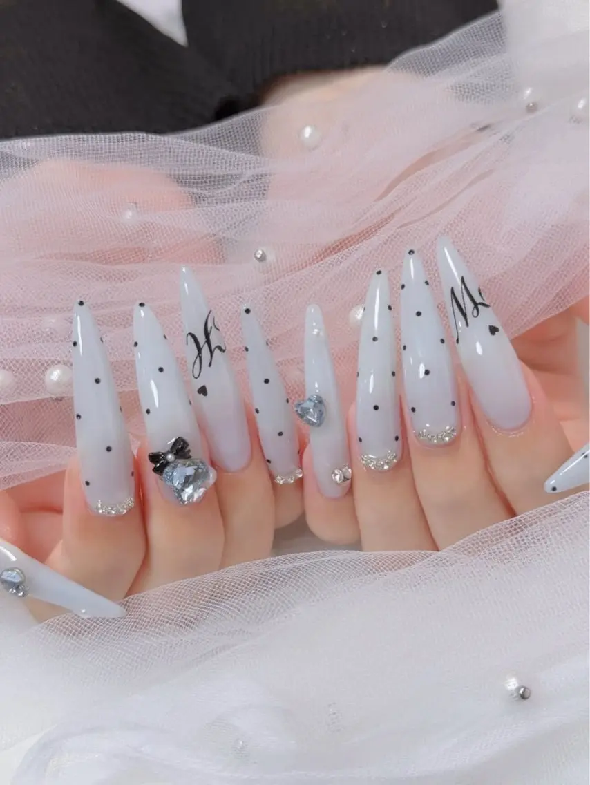 ネイル アートネイル ジェルネイル 韓国ネイル ニュアンスネイル シンプルネイル Anna Melia Nailのネイルデザイン