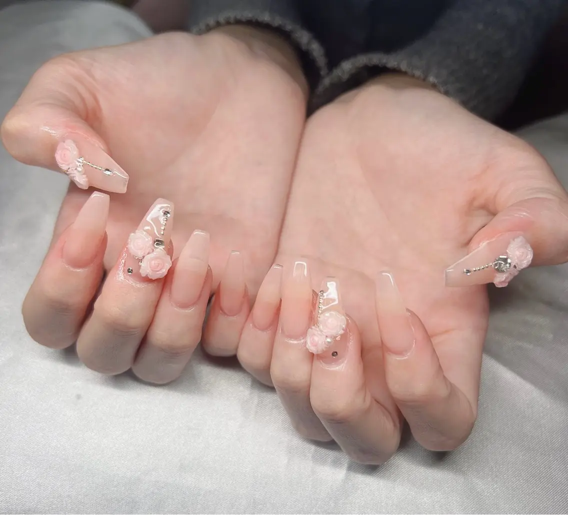 ネイル 長さ出し グラデーション 卒業式 キラキラネイル マグネットネイル ハンドネイル Lee Nailsのネイルデザイン