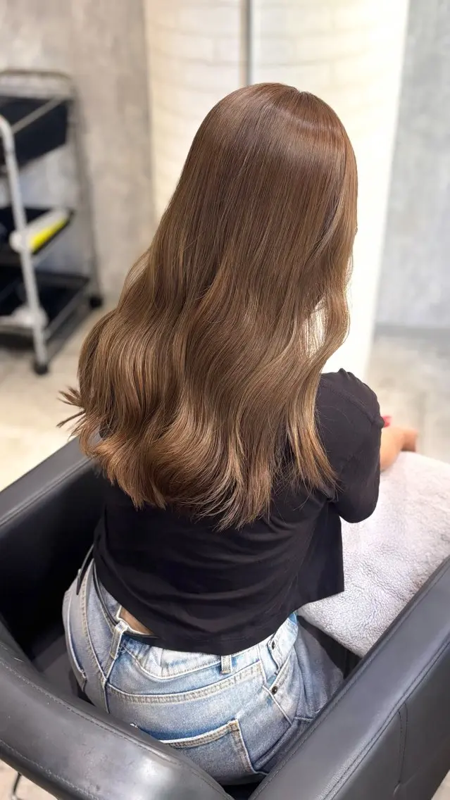 セミロング カラー カット ヘアカラー 詩乃🎀ピンク 暖色系🫧レイヤーのヘアスタイル