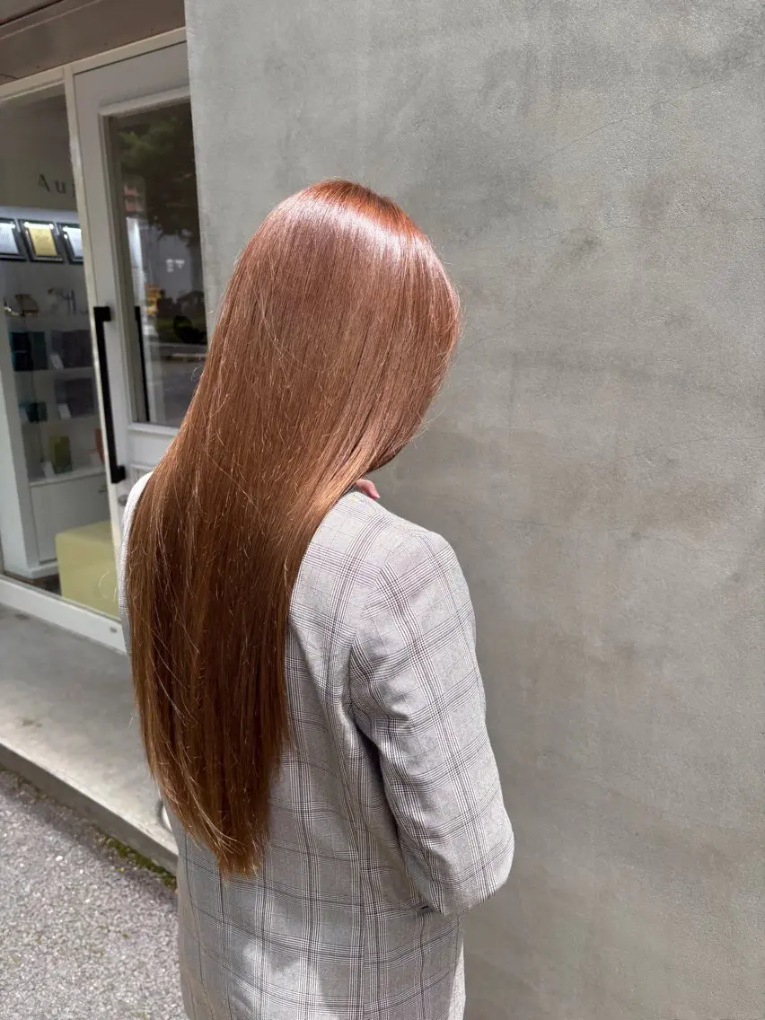 ロング ヘアカラー Londnaitre /Miriaのヘアスタイル