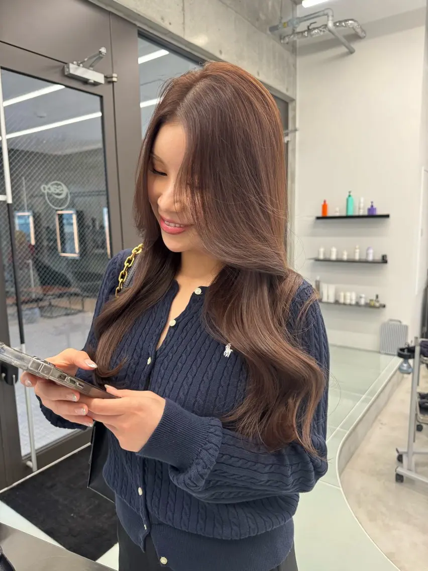 ロング カラー レイヤーカット 🫧umu.🫧韓国 /レイヤーカットのヘアスタイル
