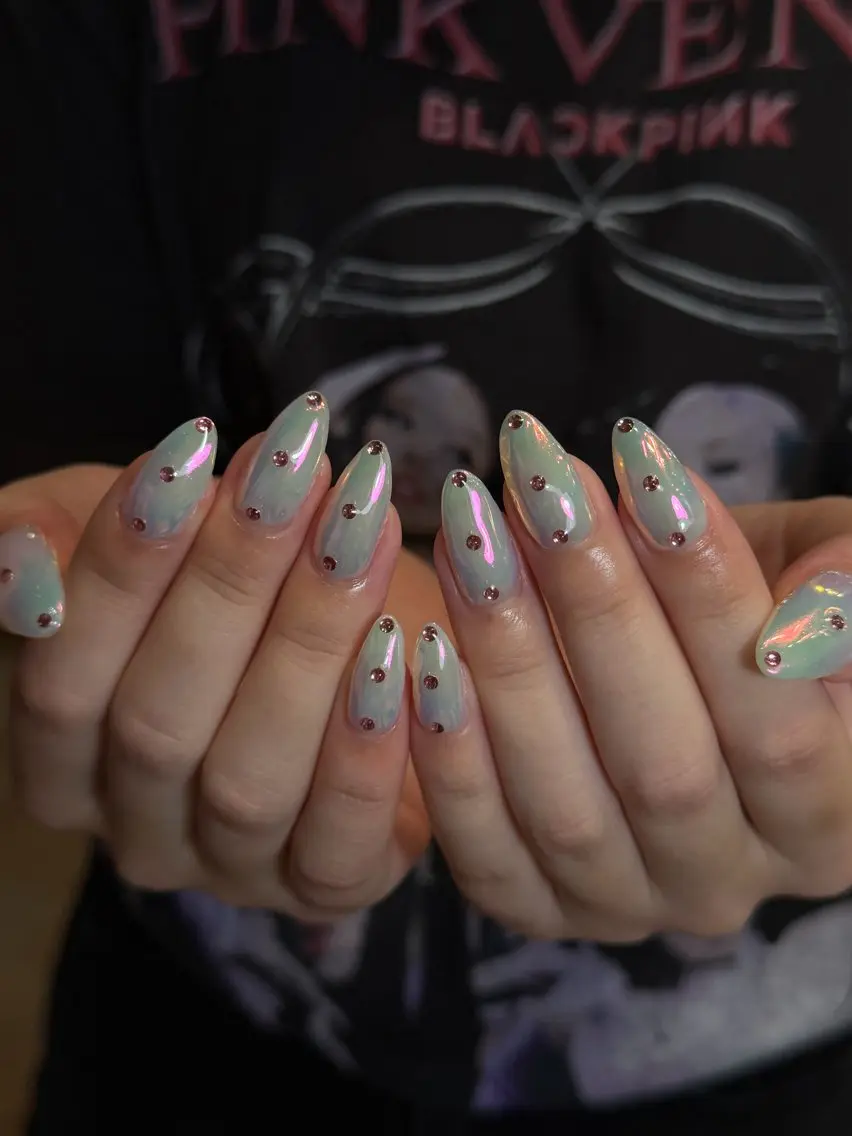ネイル オーロラネイル ピンク ハンドネイル Luann nail Sakiのネイルデザイン
