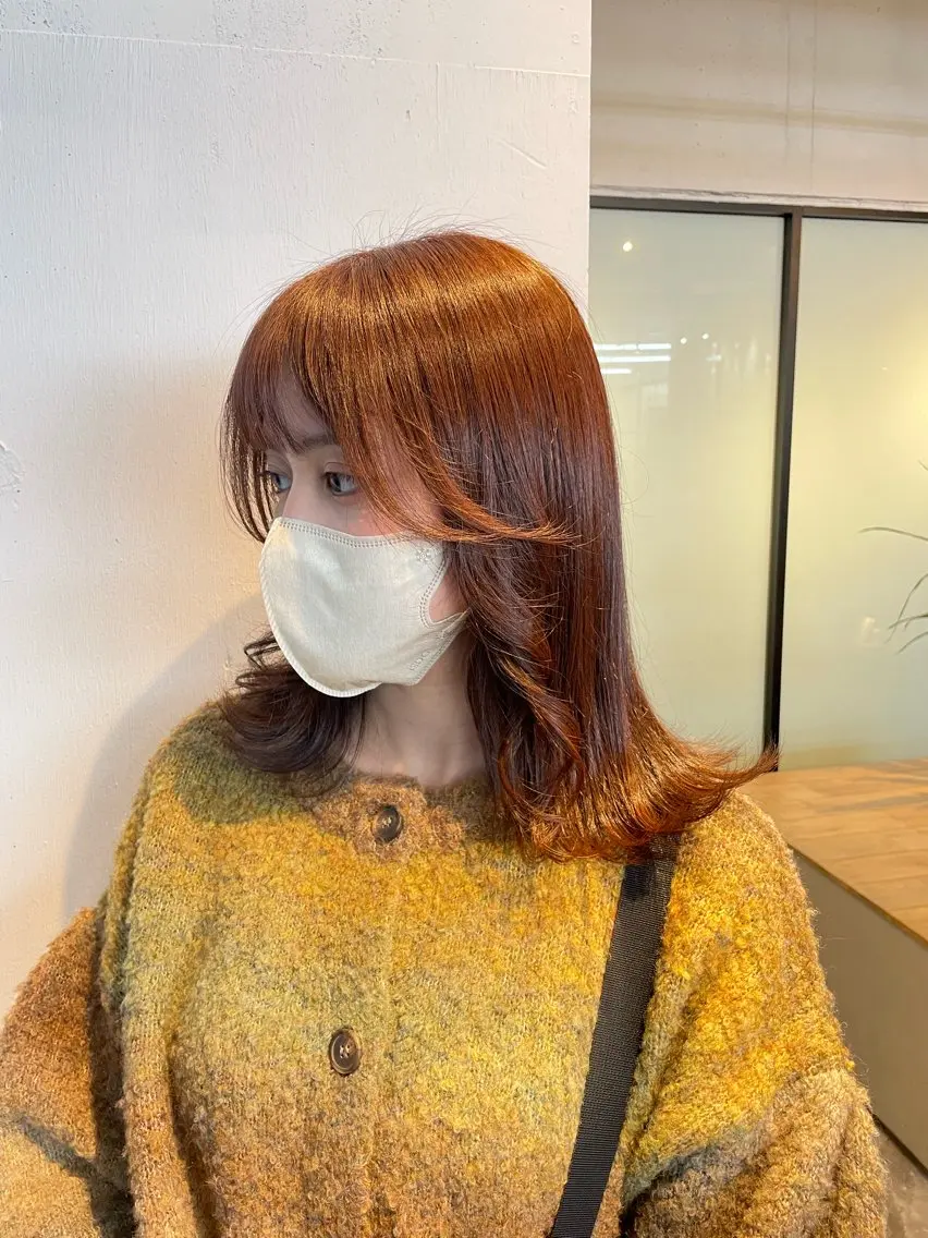 ミディアム 顔周りカット カット ハイトーンカラー🩵 指名多数💗横山聖奈のヘアスタイル