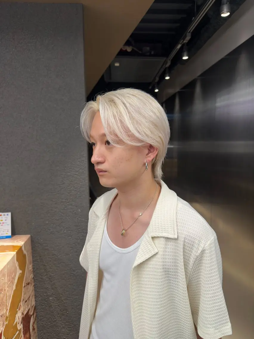 まもなく終了⚠️【ホワイトカラー限定クーポン✨】ブリーチ2回+高級なカラー+トリートメント🔥の写真