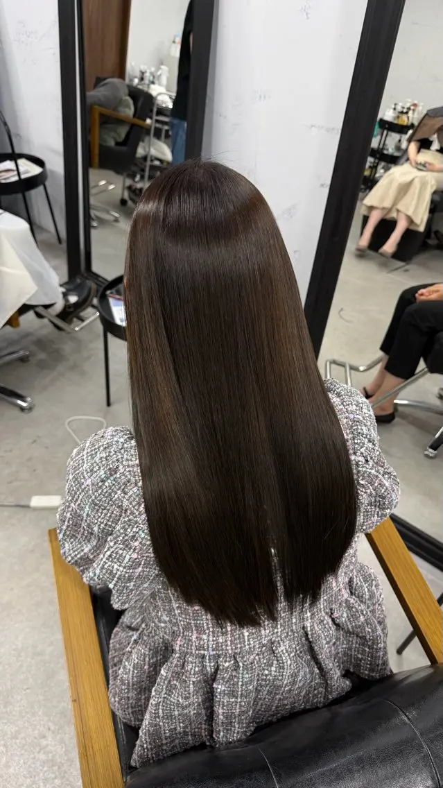 ロング 入江 桃花のヘアスタイル