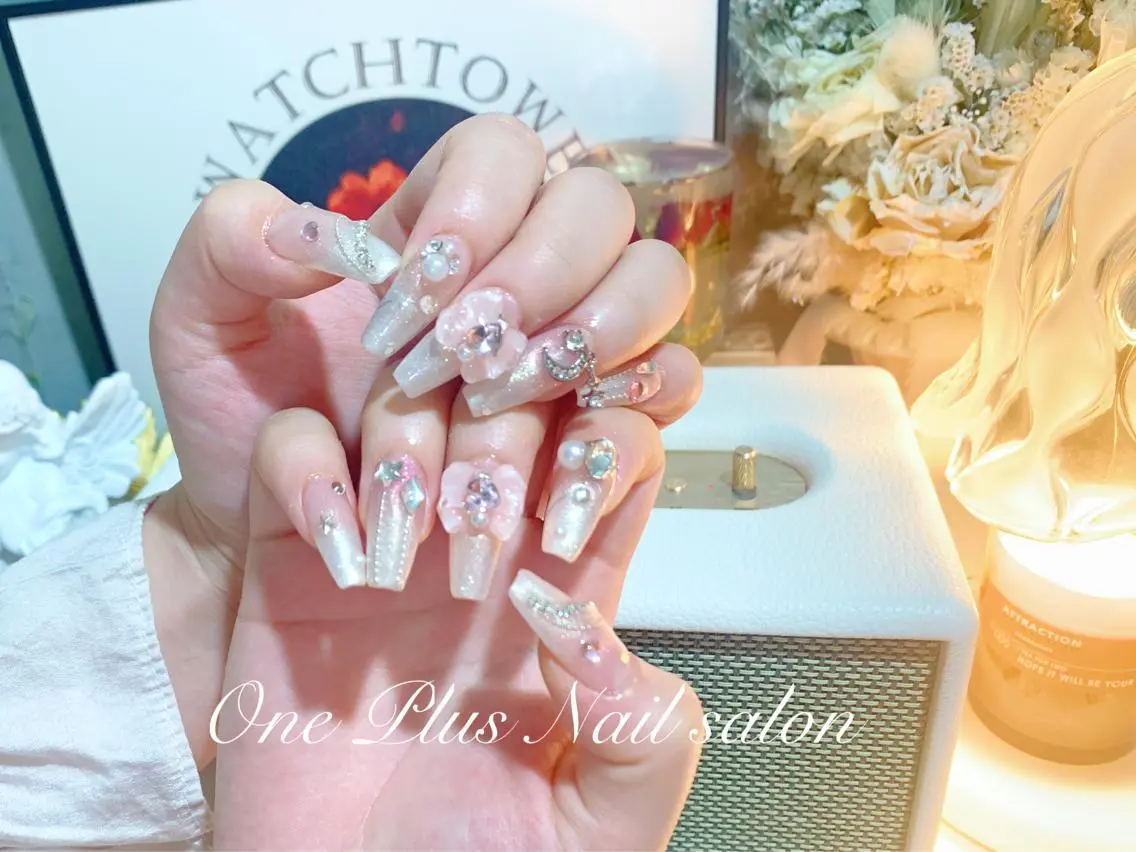 ネイル One Plus Nail Salonのネイルデザイン