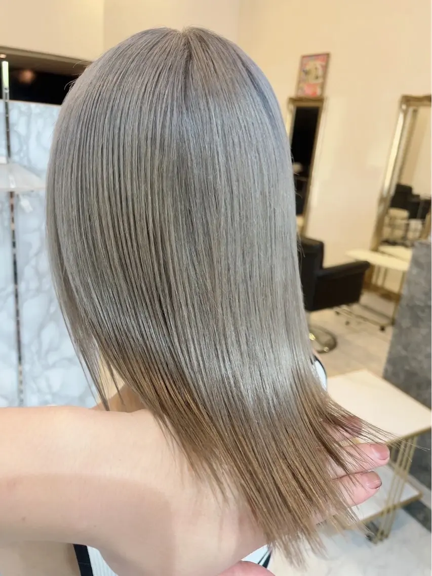 ミディアム カット ヘアカラー トリートメント 💎JADE GRACE💎のヘアスタイル