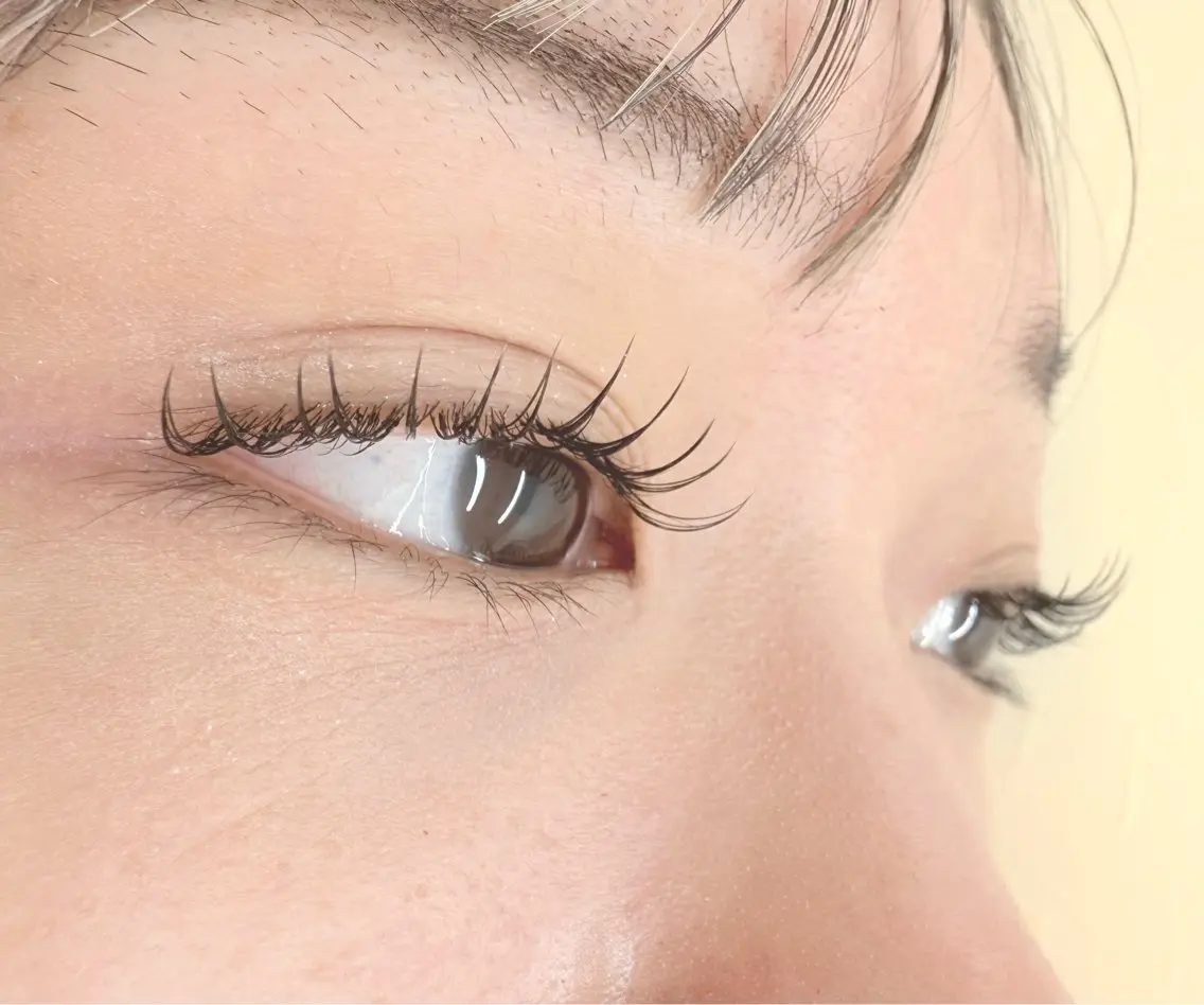 マツエク・マツパ フラットラッシュ stunner eyelashのマツエク・マツパデザイン