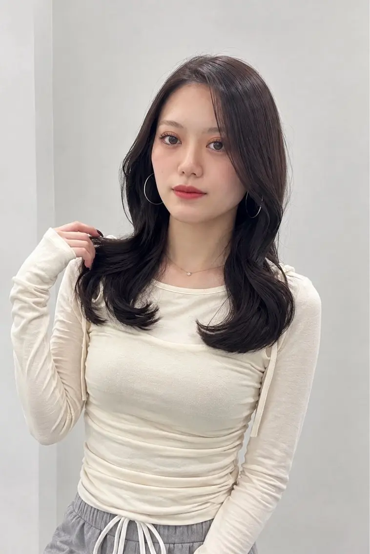 ロング カラー カット ヘアカラー トリートメント ヘッドスパ ヘアセット 𓏸レイヤー髪質改善 透けカラーカノン🫧のヘアスタイル
