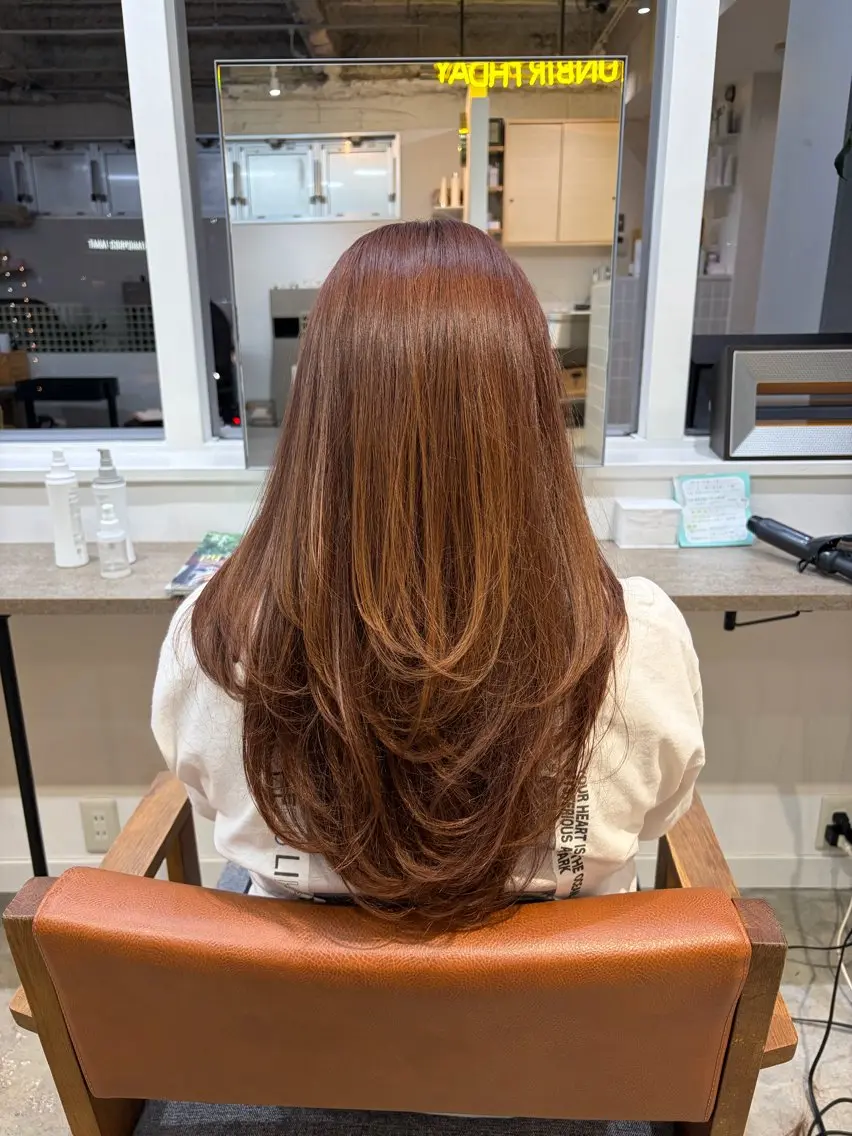 ロング レイヤーカット UNBIRTHDAY いずみのヘアスタイル
