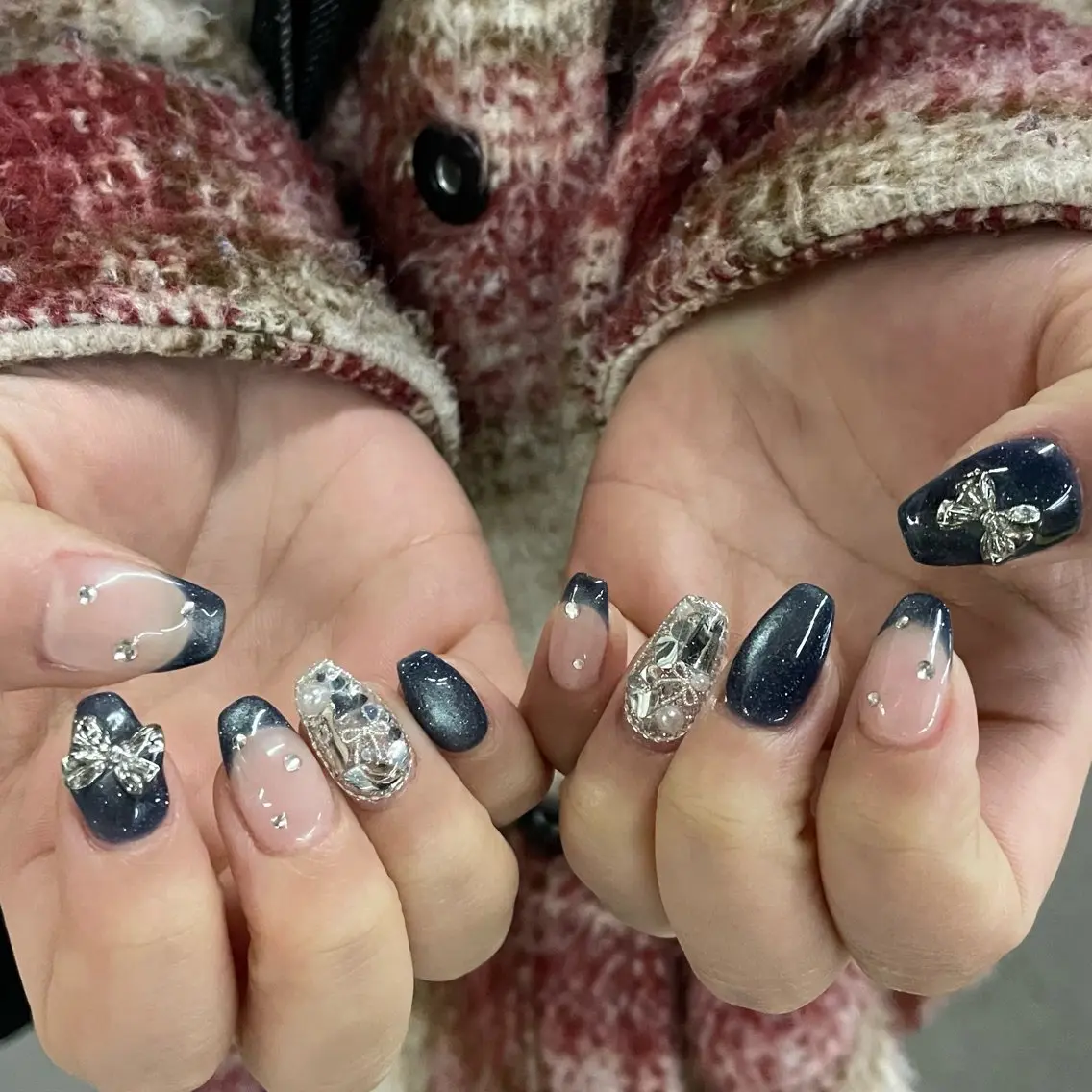 ネイル フレンチネイル マグネットネイル リボン ハンドネイル Ricnail☾ ayanoのネイルデザイン