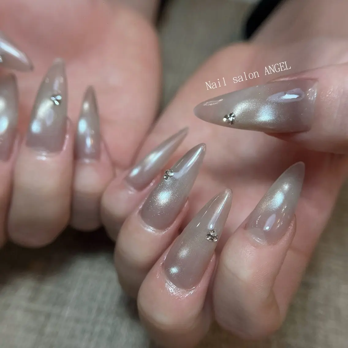 【全員・Ria限定】　マグネット　￥6000の写真