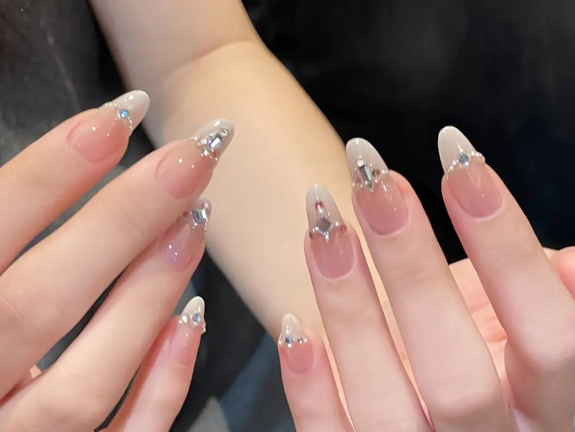 ネイル ハンドネイル ハンドケア 🍑 momo_nailのネイルデザイン
