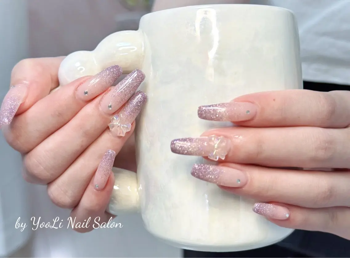 ネイル アートネイル オーロラネイル チークネイル フレンチネイル ガラスフレンチ ハンドネイル 🎀🎀YooLi Nail Salonのネイルデザイン