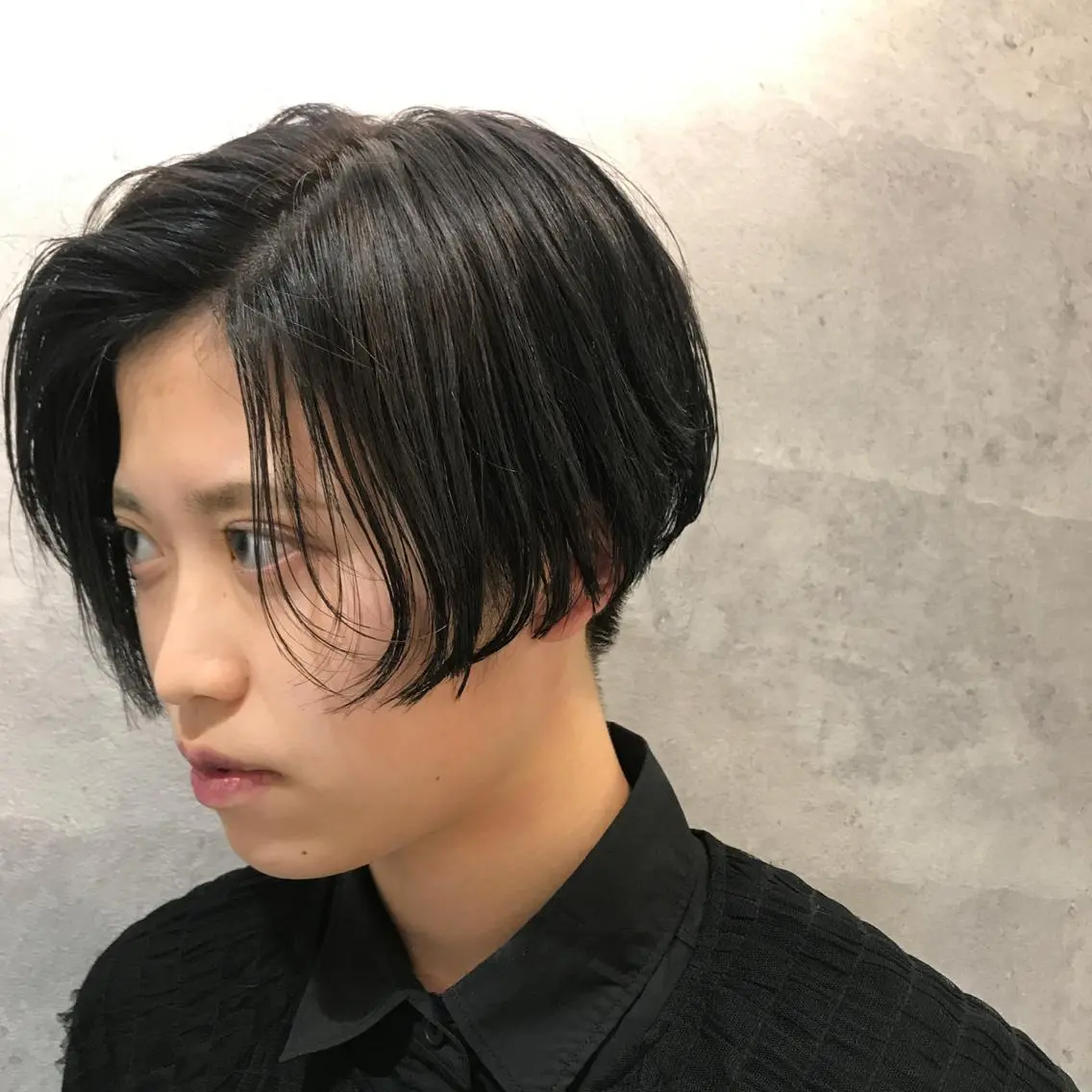 ショート カラー ブラウンカラー オリーブブラウン Yuki☺︎パーマ レイヤーカットのヘアスタイル