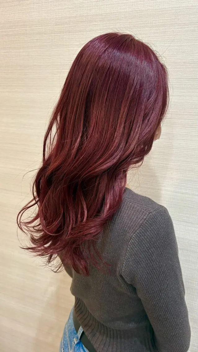 ロング カラー ブリーチ ダブルカラー ピンクカラー レッドカラー 🫧はやし かほ🫧のヘアスタイル