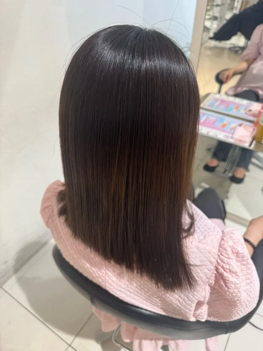 セミロング カット 縮毛矯正 松下 紗季のヘアスタイル