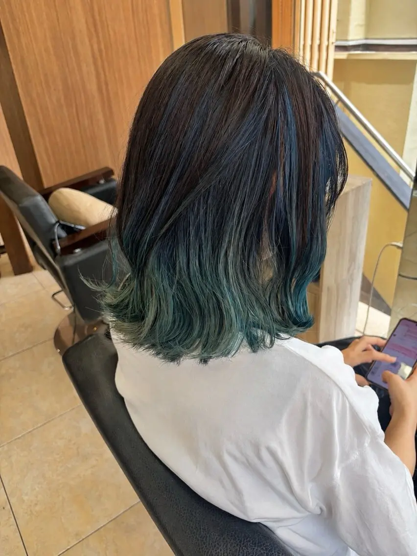 ミディアム カラー グラデーションカラー カット ヘアカラー デザインカラー/ オダセイナのヘアスタイル