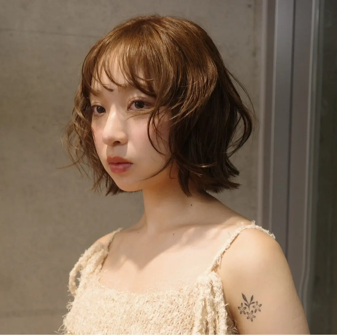 ショート カラー ブリーチ ブラウンカラー ナチュラルブラウン ブリーチなしカラー カット ヘアカラー トリートメント 田中 里奈のヘアスタイル