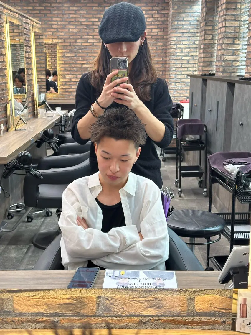 ショート パーマ メンズ カット パーマ 【メンズ特化】海外風 スパイキー/トムのヘアスタイル
